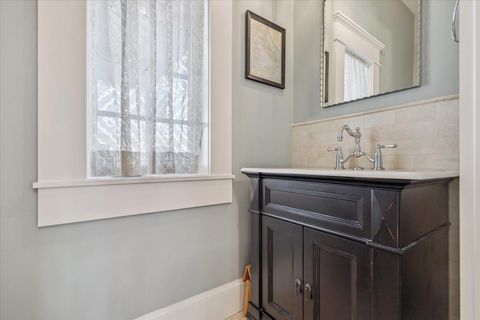 Tiny photo for 1819 Banks Street, Houston, TX 77098 (MLS # 78200487)