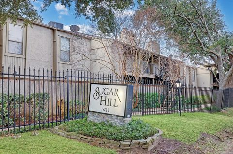 Photo of 5711 Sugar Hill Drive #119, Houston, TX 77057 (MLS # 18979116)