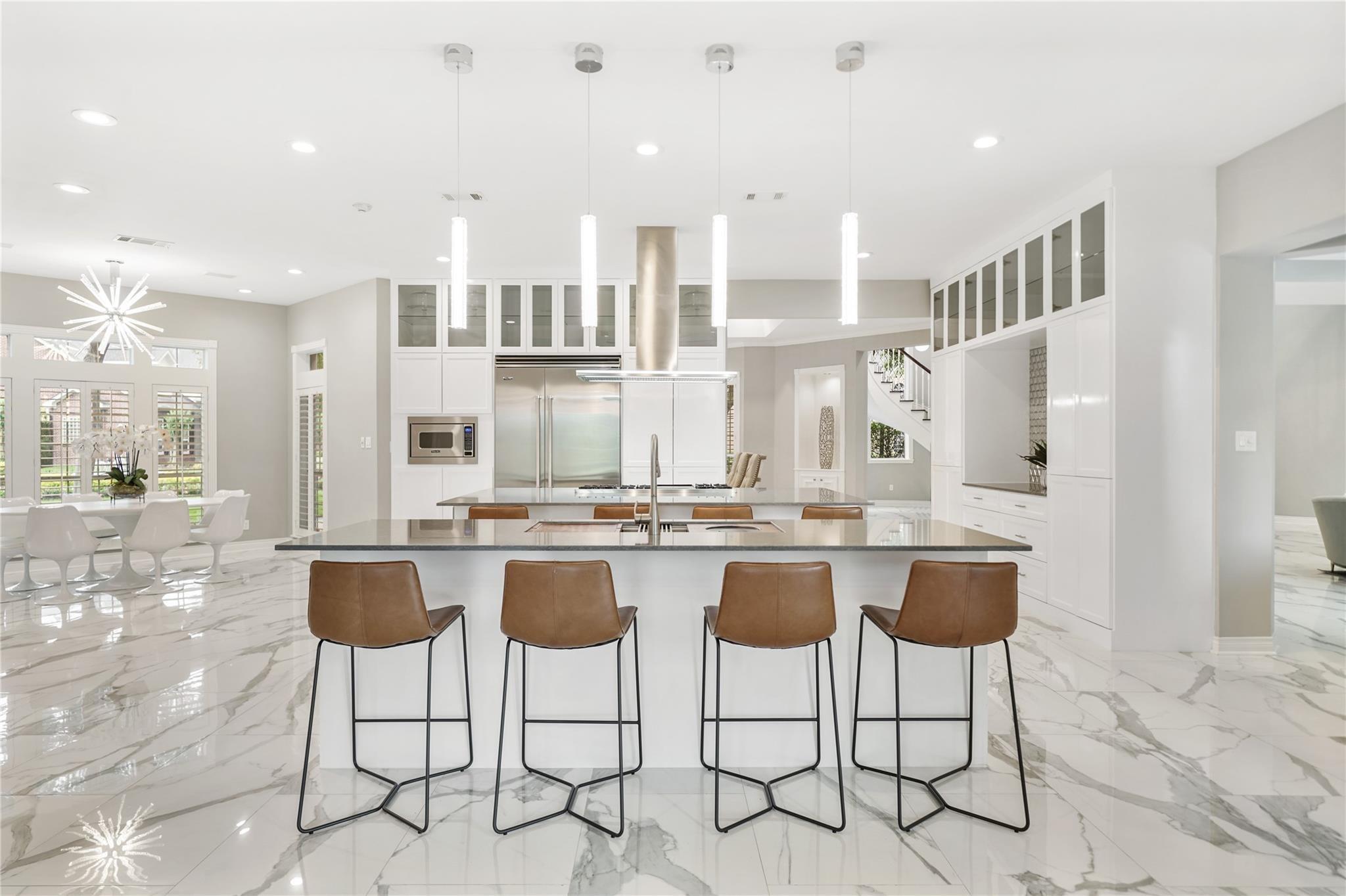 Sugar Land, Texas, 77479, United States, 6 Bedrooms Bedrooms, ,8 BathroomsBathrooms,Residential,Active,2034699