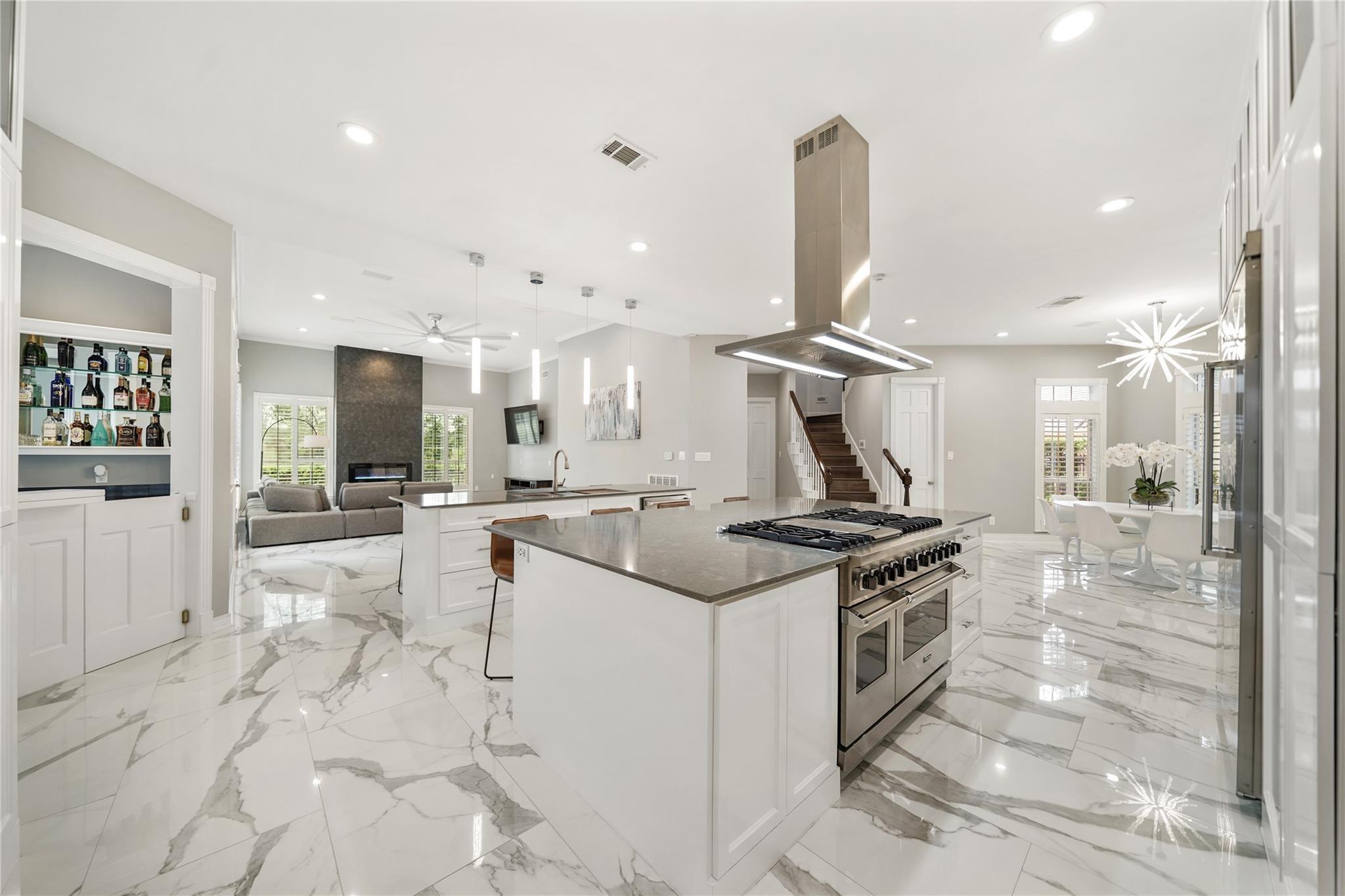 Sugar Land, Texas, 77479, United States, 6 Bedrooms Bedrooms, ,8 BathroomsBathrooms,Residential,Active,2034699