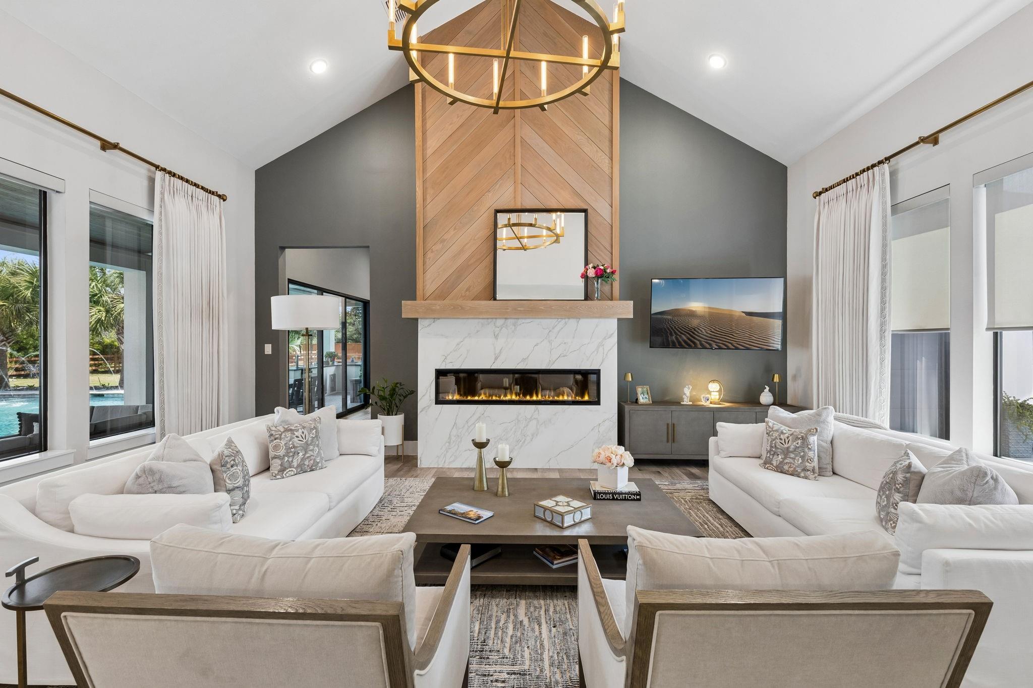 8626 Woods Hollow Trail