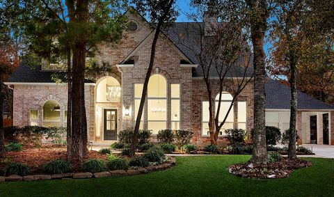Photo of 170 Golden Shadow Circle, The Woodlands, TX 77381 (MLS # 87980619)