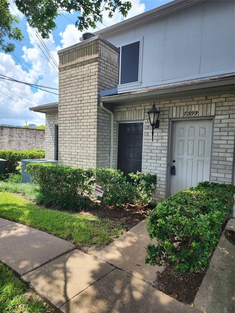 Photo of 7399 Regency Square Court #7399, Houston, TX 77036 (MLS # 21925584)
