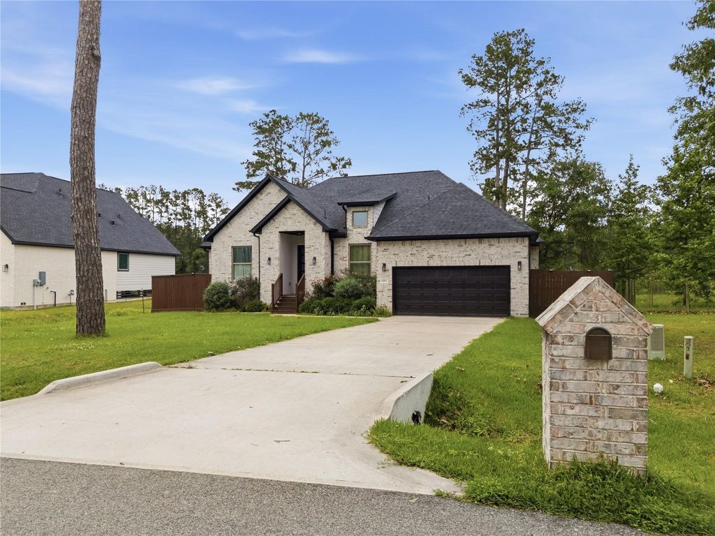 Photo of 1002 Four Fountains Street, New Caney, TX 77357 (MLS # 7737889)