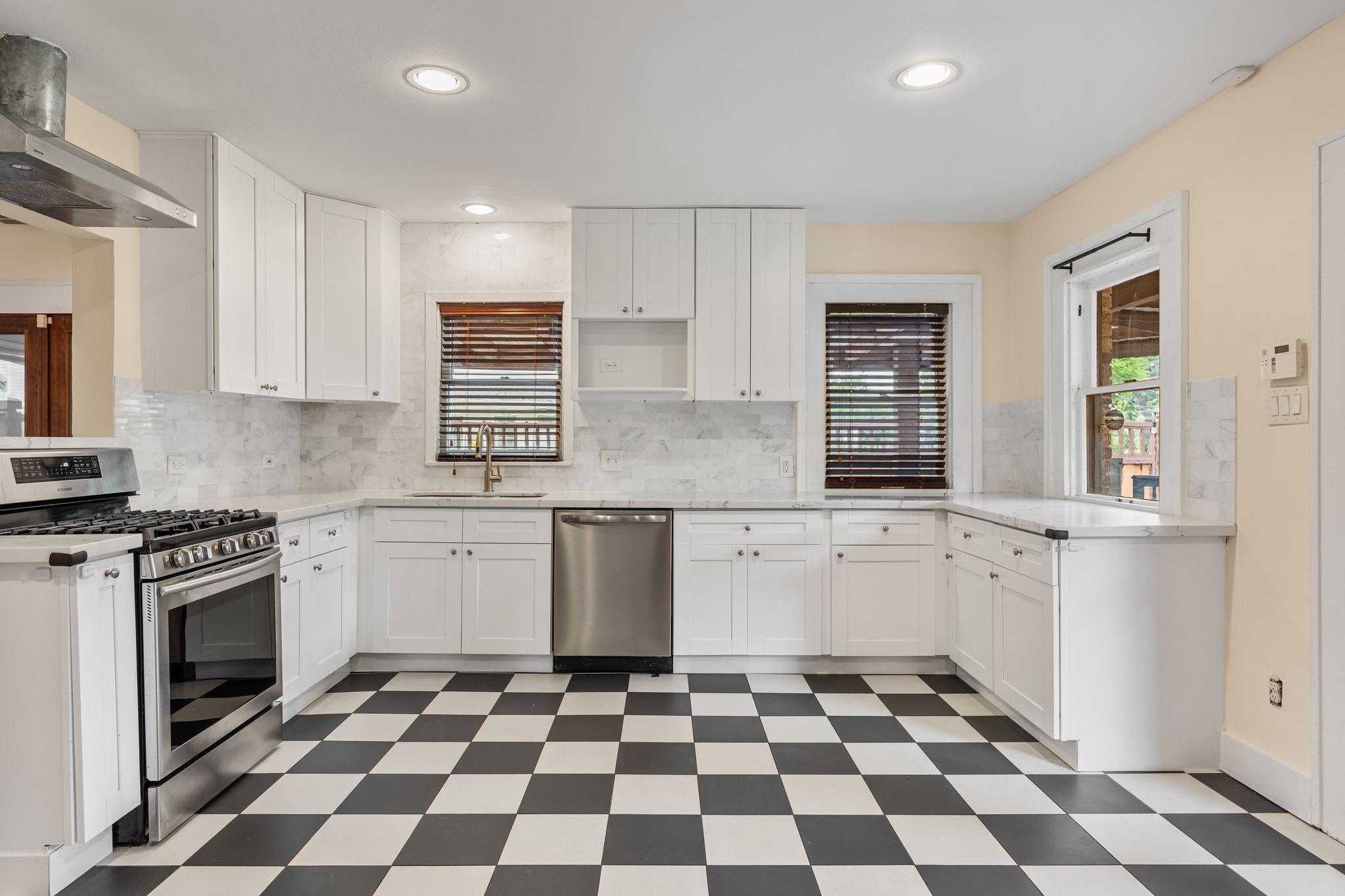 701 E 17th Street