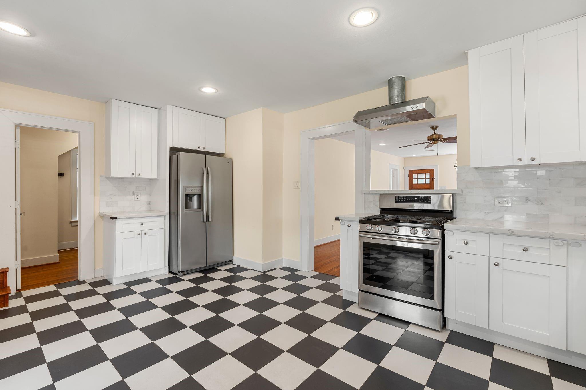 701 E 17th Street