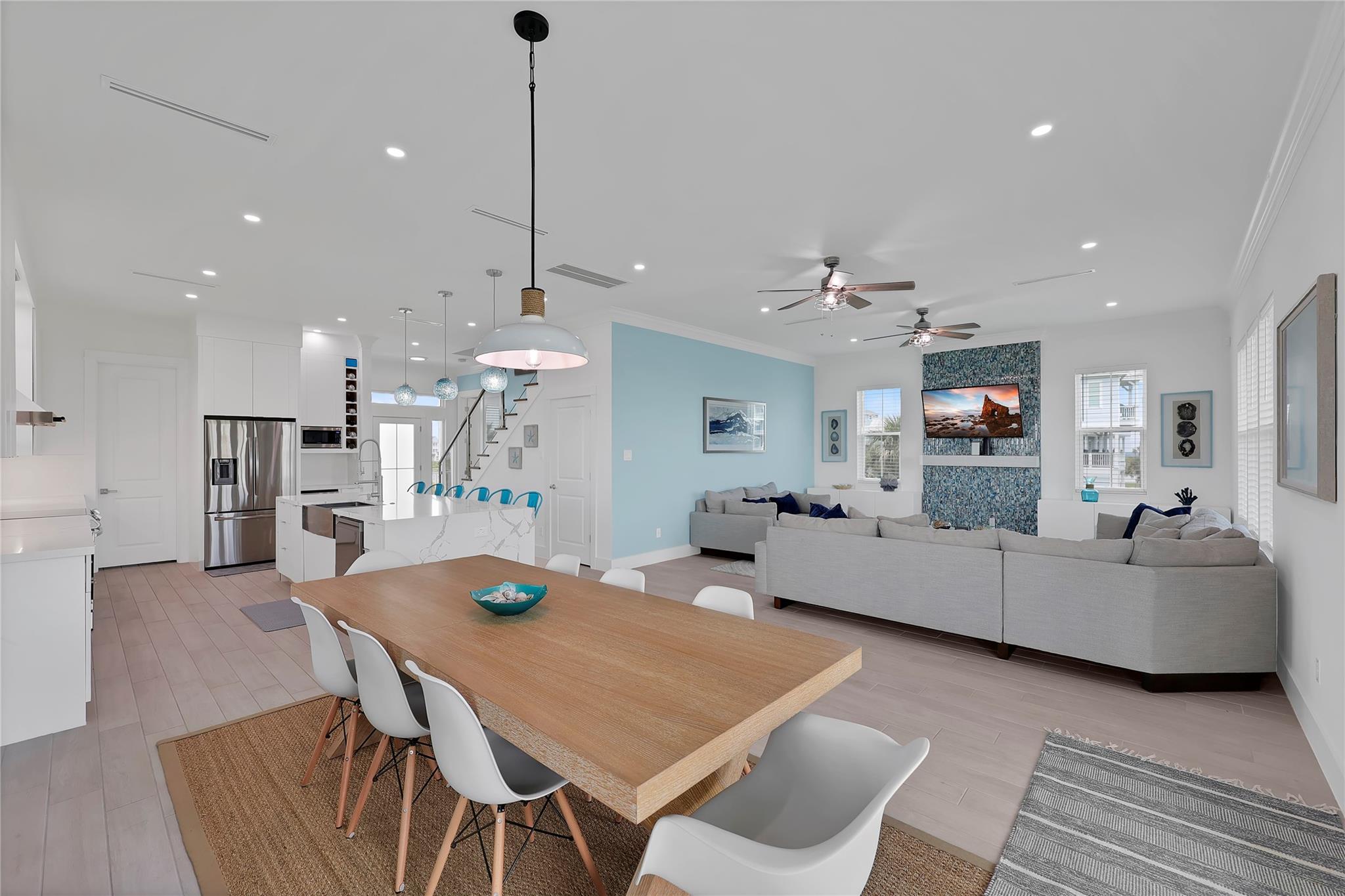Galveston, Texas, 77554, United States, 4 Bedrooms Bedrooms, ,5 BathroomsBathrooms,Residential,Active,2019831