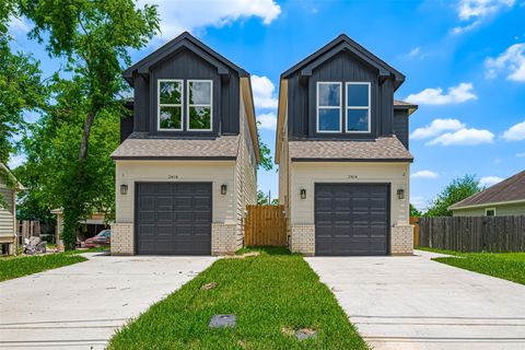 Photo of 2414 Sam Wilson 002 Street, Houston, TX 77020 (MLS # 52099826)