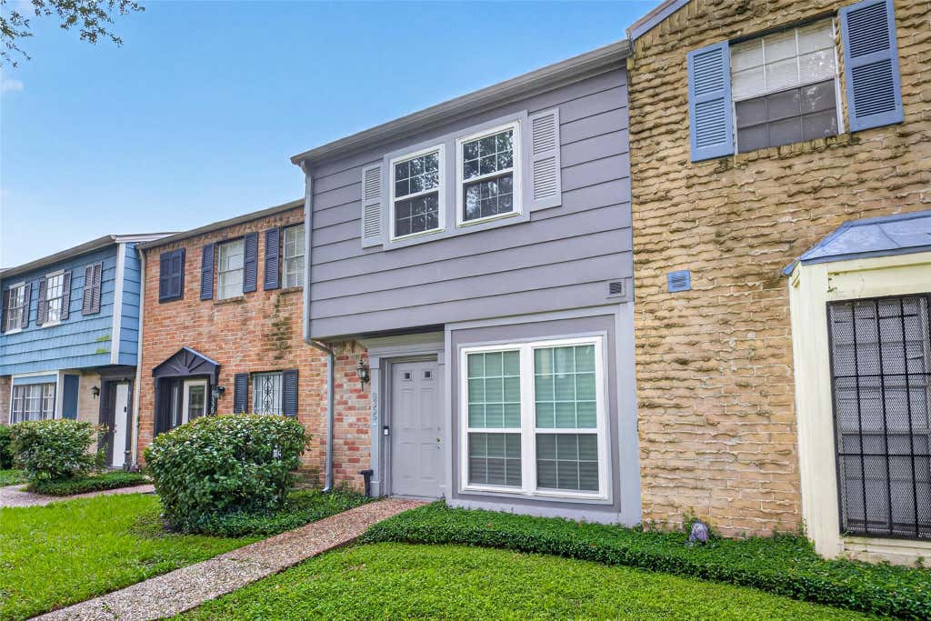 Photo of 8355 Nairn St ST, Houston, TX (MLS # 92300364)