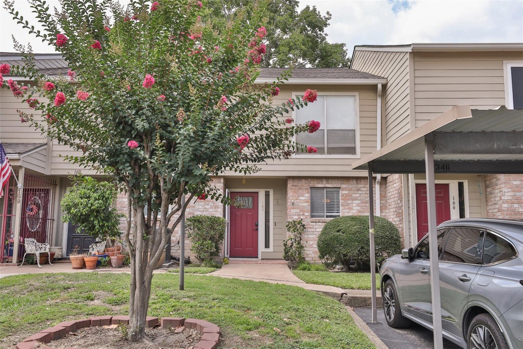 Photo of 5005 Georgi Lane #167, Houston, TX 77092 (MLS # 10842208)