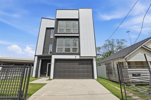 Homes For Rent - 3411 Nance Street<br/> Houston, TX 77020