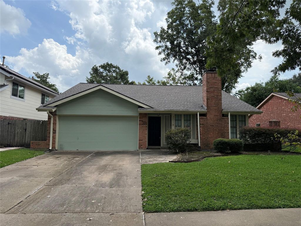 Photo of 2018 Woodstream Boulevard, Sugar Land, TX 77479 (MLS # 88497574)