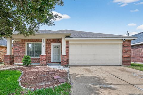 Photo of 5615 Brookhollow Oaks Trail, Houston, TX 77084 (MLS # 10303109)