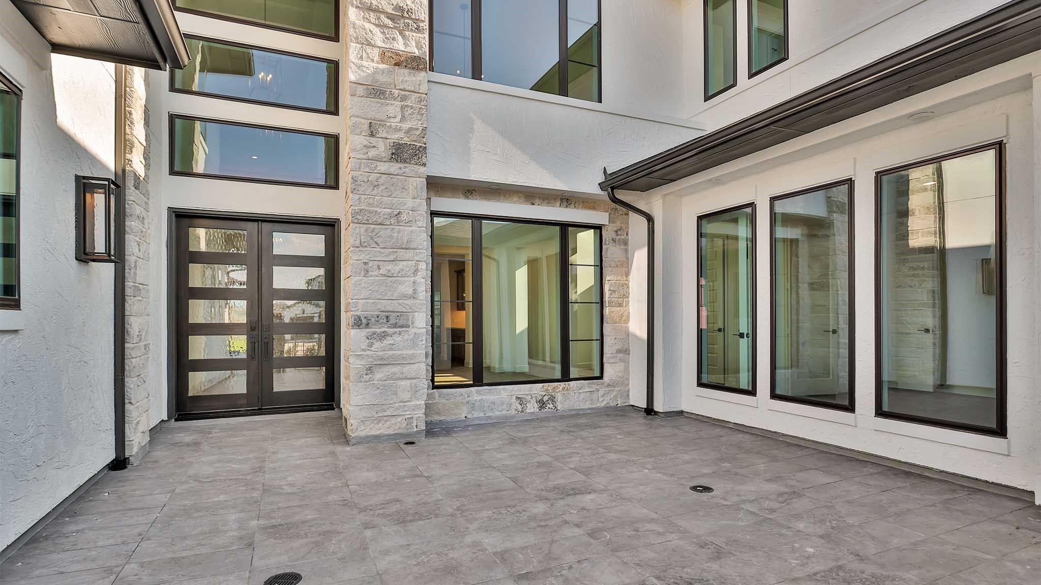 9002 Orchard Cove