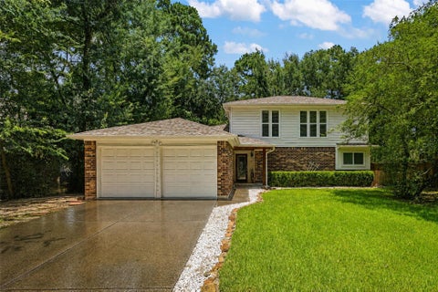Photo of 4 River Birch Lane, The Woodlands, TX 77380 (MLS # 70037932)