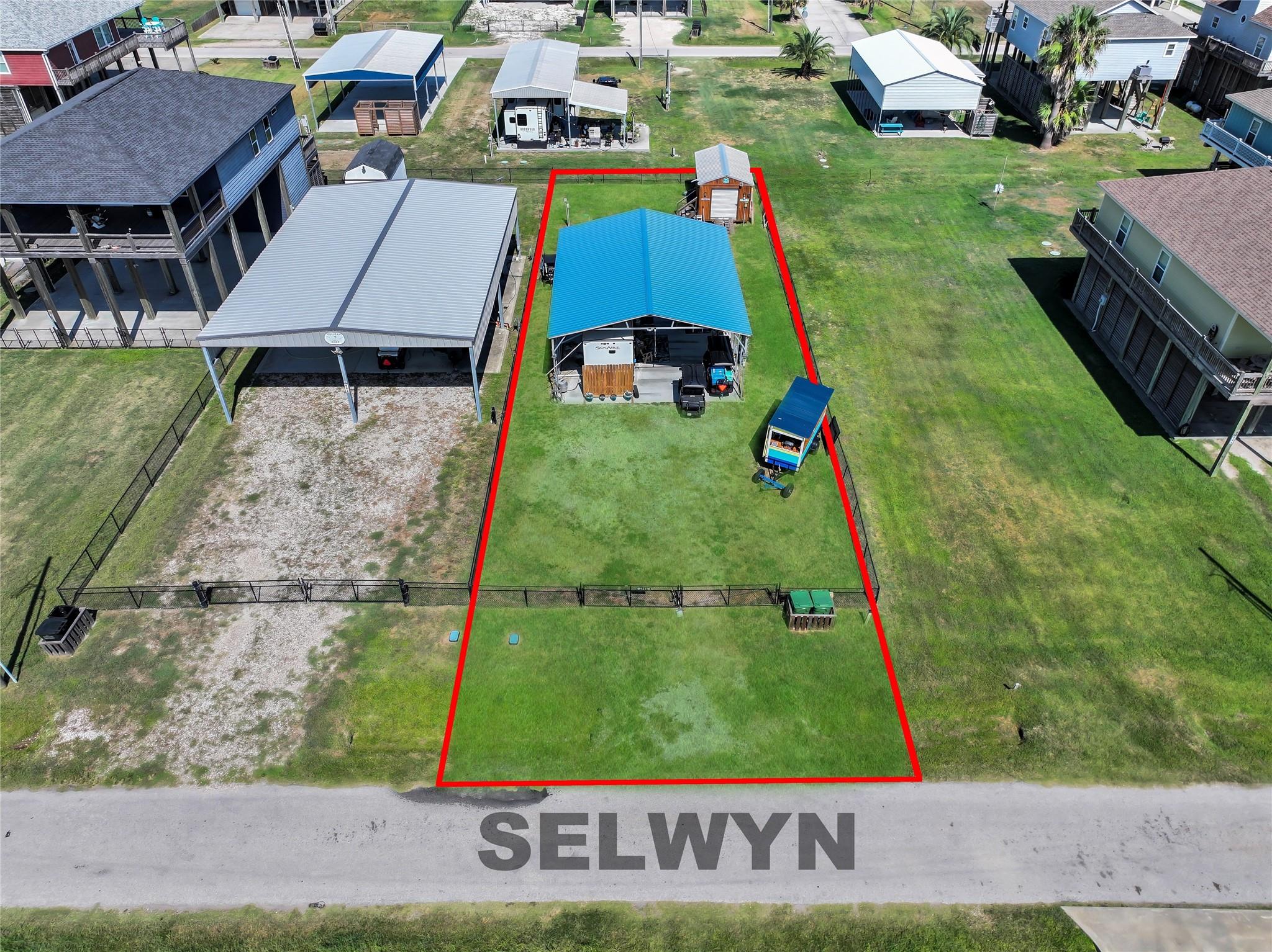 852 S Selwyn