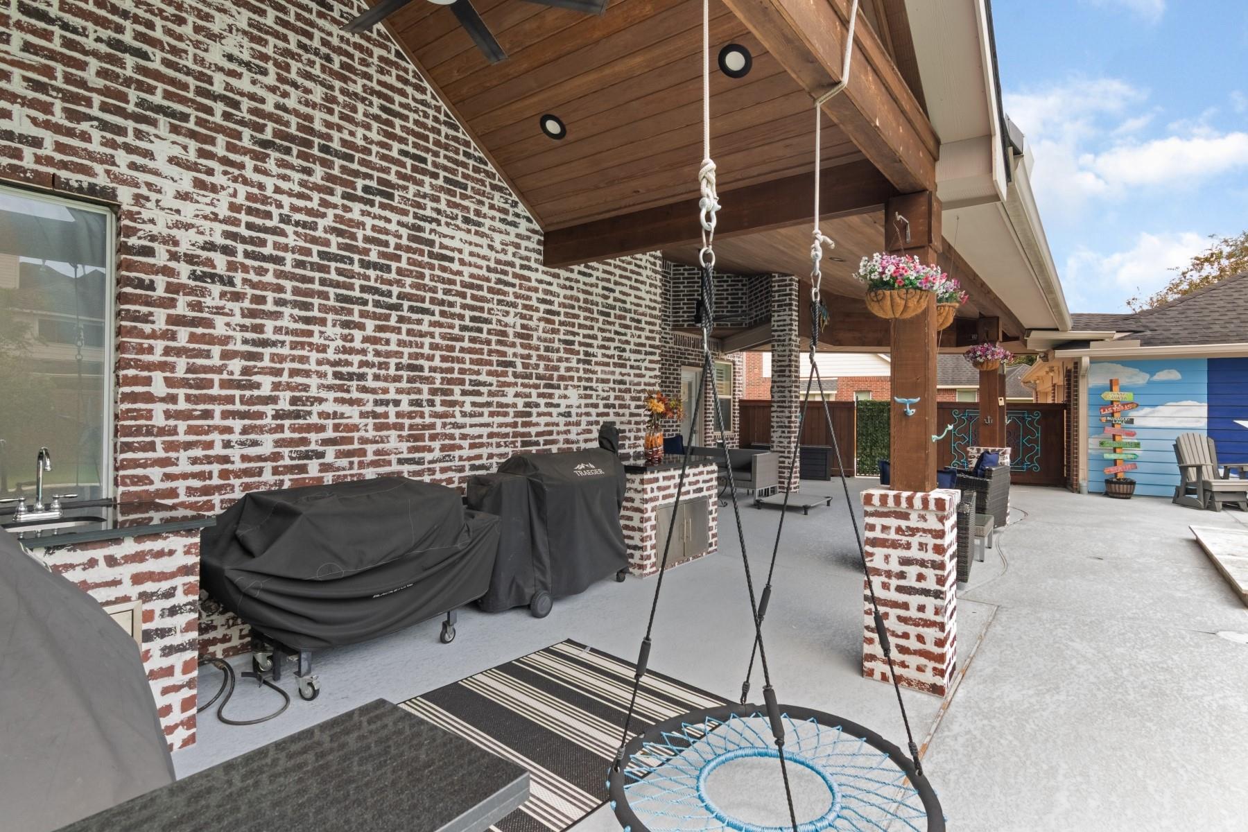 703 Post Oak Court