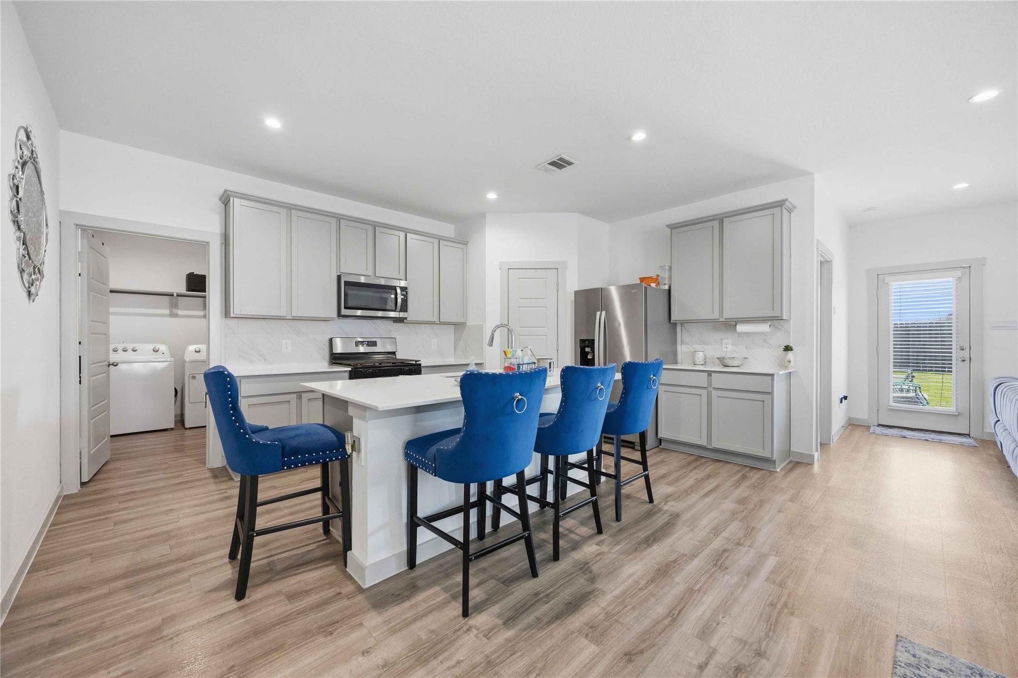 7835 Sleek Flock Lane