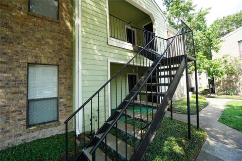Photo of 6602 Harbor Town Drive #808, Houston, TX 77036 (MLS # 20378957)