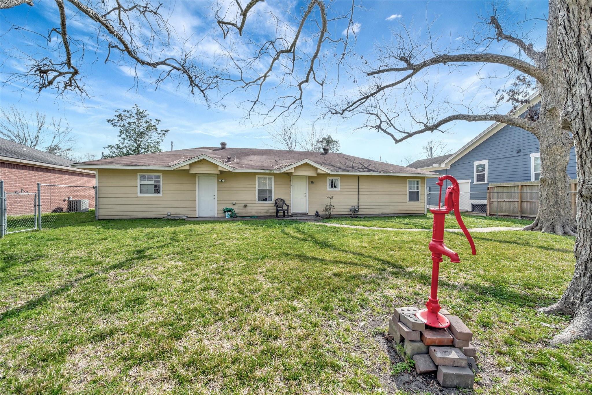 2224 Pearland Avenue