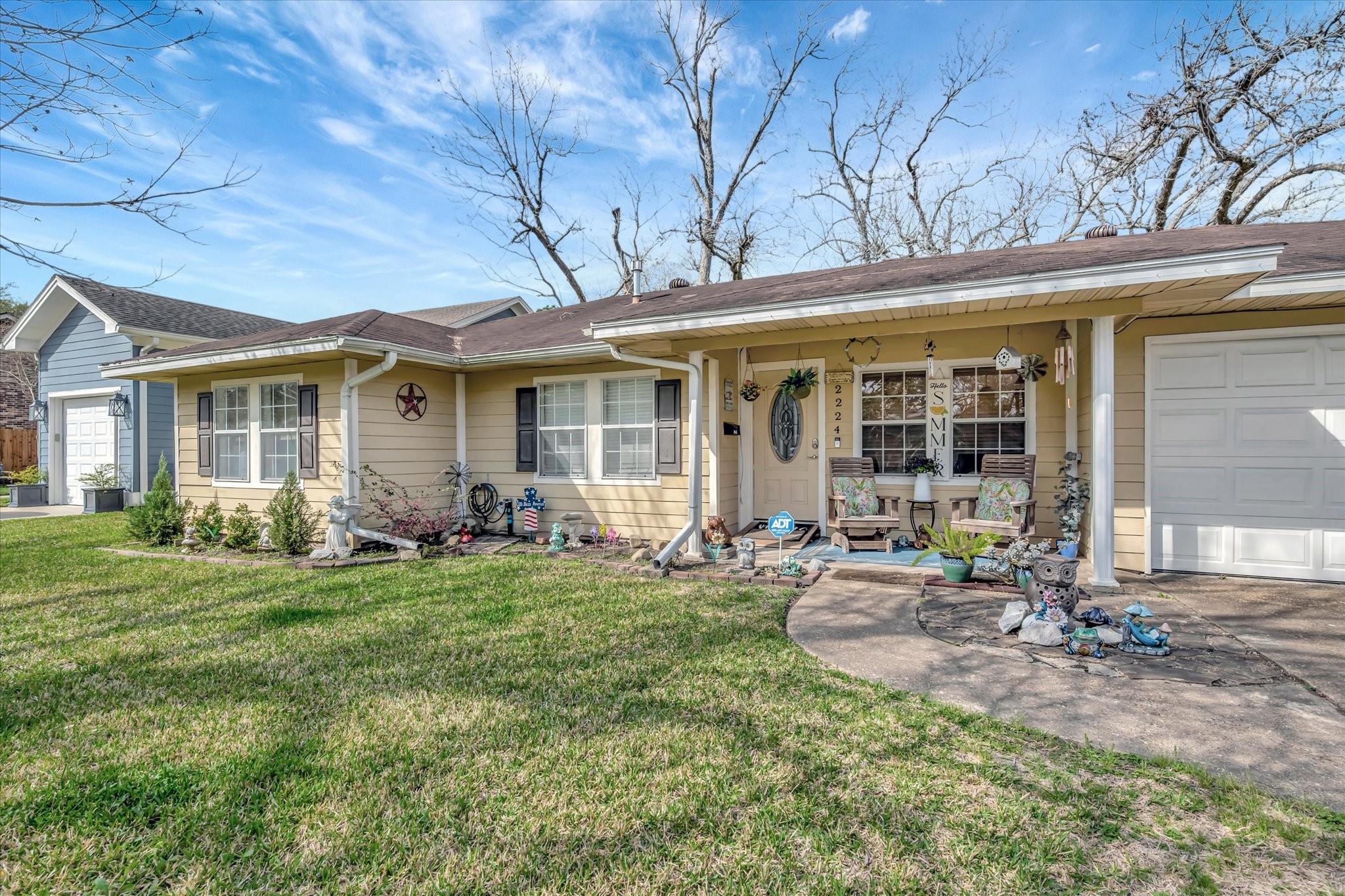 2224 Pearland Avenue
