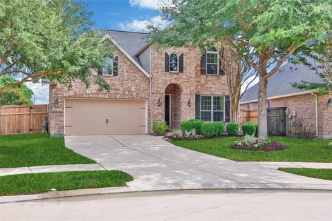 Photo of 27338 Aspen Falls Lane, Fulshear, TX 77441 (MLS # 38038089)