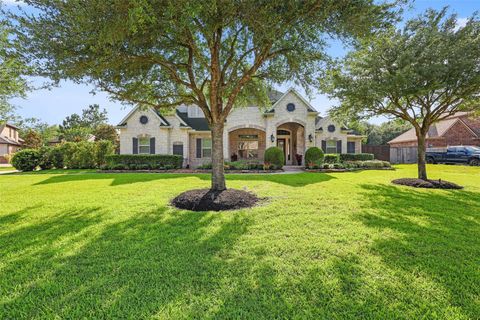 Homes For Sale - 17707 Country Cove<br/> Cypress, TX 77433