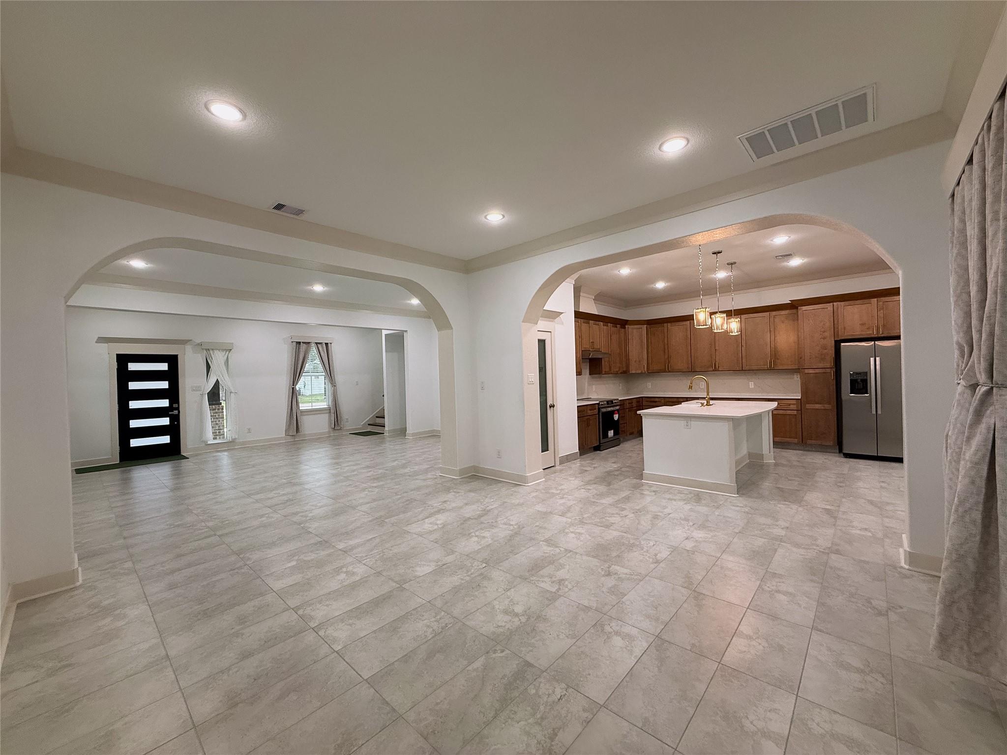 1521 Glen Oaks Drive