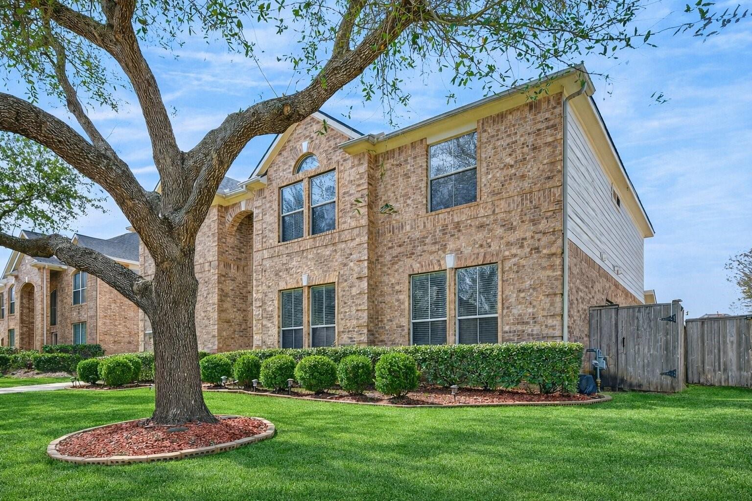13310 Larkhill Gardens Lane