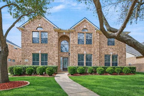 Photo of 13310 Larkhill Gardens Lane, Sugar Land, TX 77498 (MLS # 36775614)