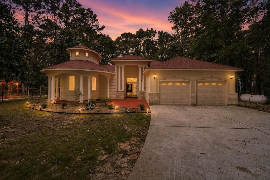 Photo of 21971 Blazing Trail, New Caney, TX 77357 (MLS # 44462871)
