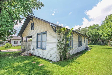 Photo of 1203 N Houston Avenue, Livingston, TX 77351 (MLS # 83058688)