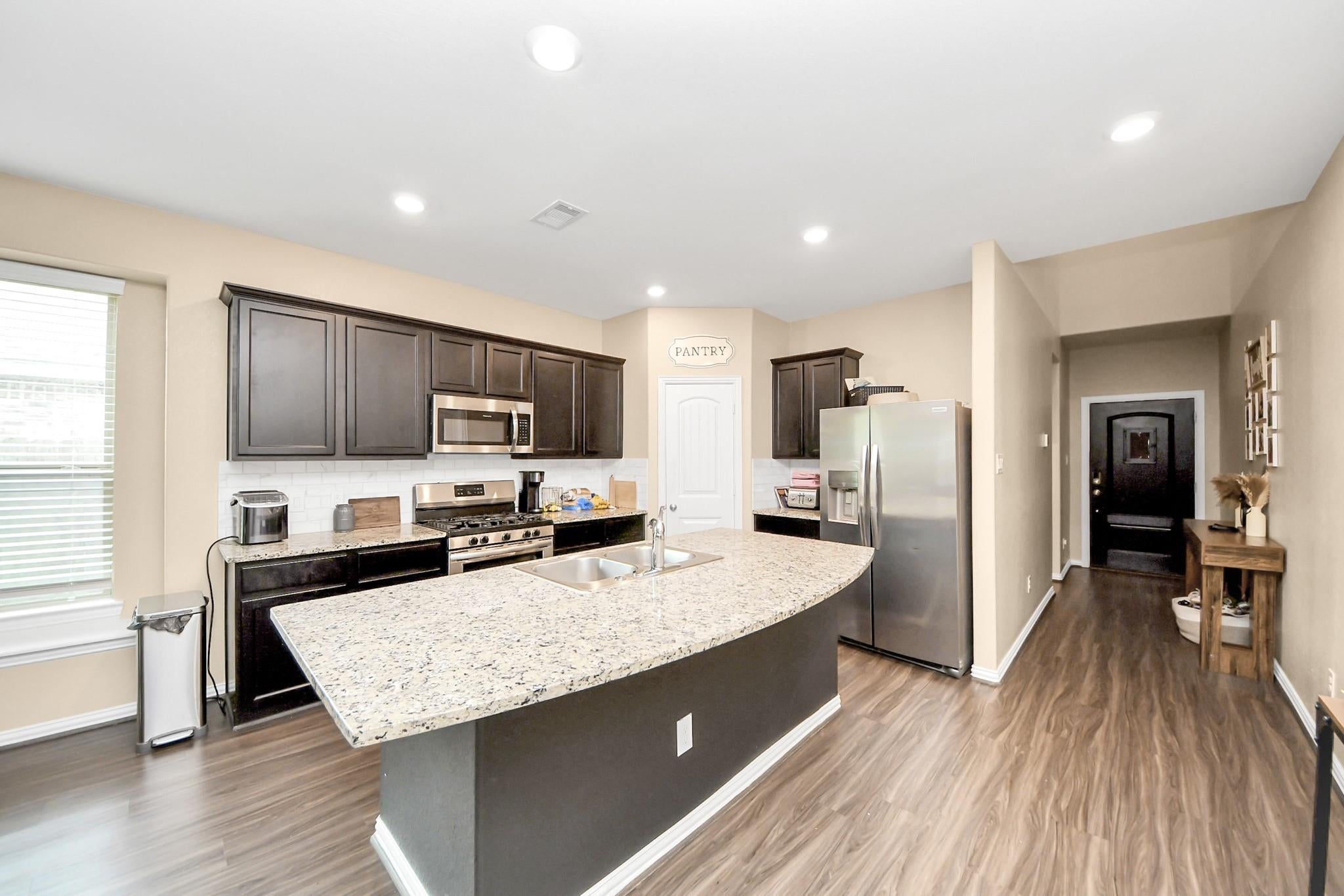 16105 Dockside Street