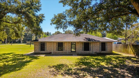Photo of 906 Havard Road, Houston, TX 77336 (MLS # 93453240)