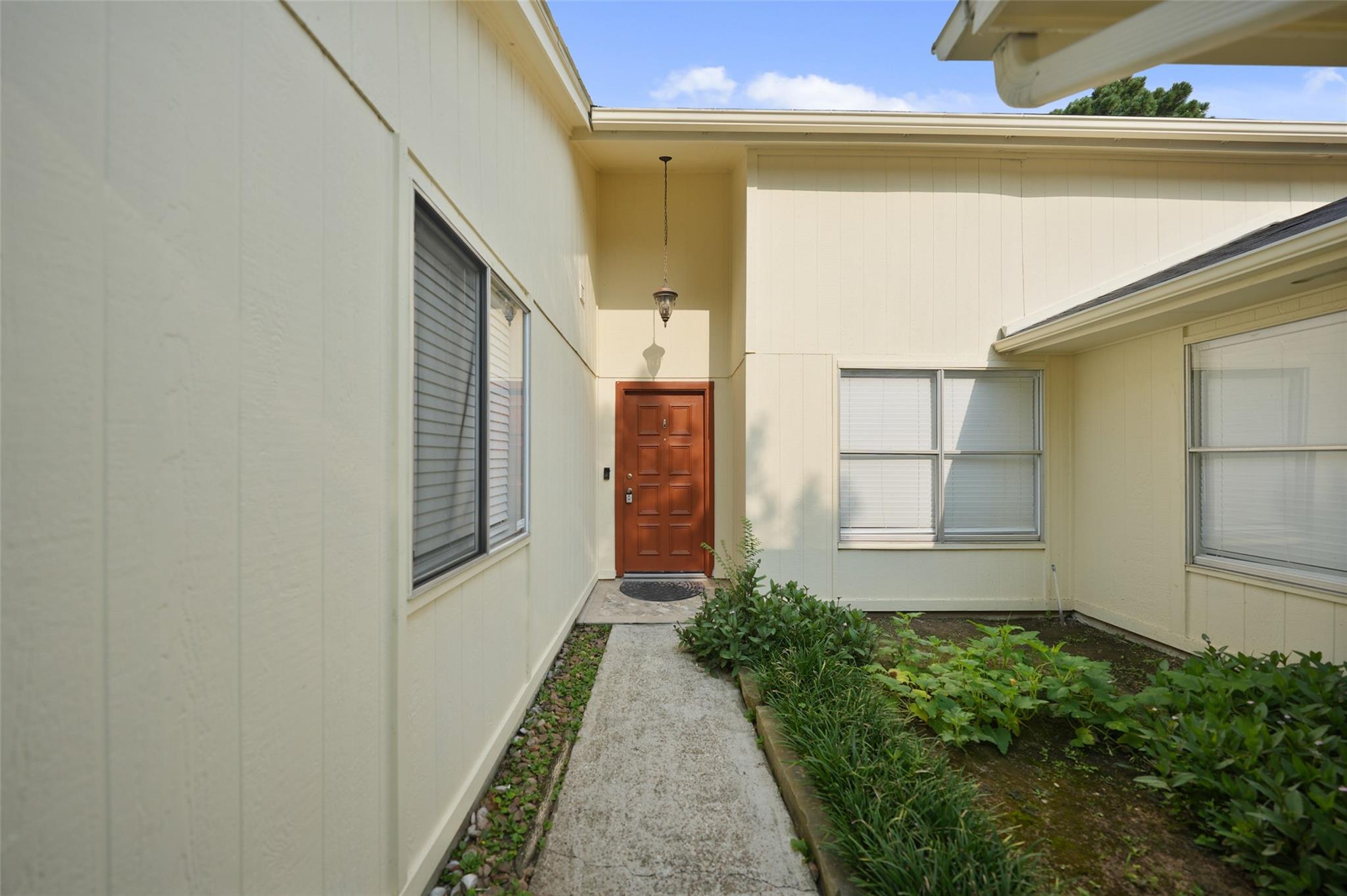 21503 Bridgepoint Lane