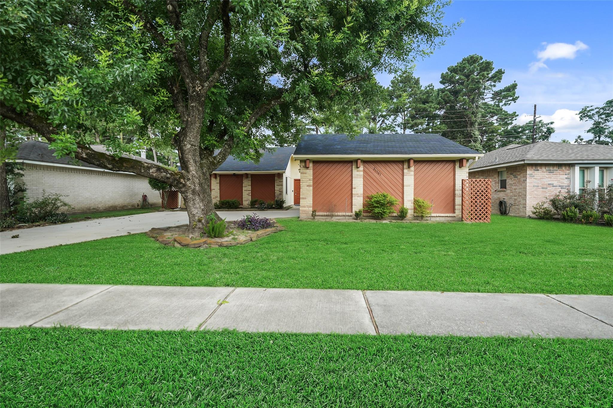 21503 Bridgepoint Lane