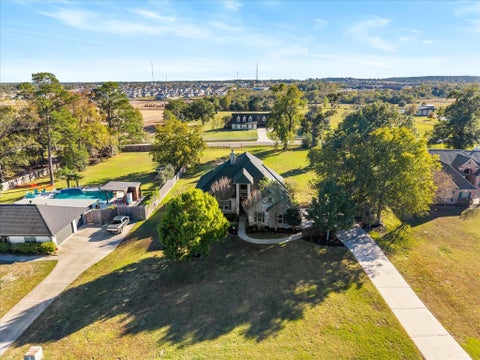 Homes For Sale - 18925 Harbor Side Boulevard<br/> Montgomery, TX 77356