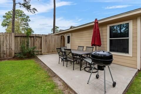 Photo of 622 Foster Street, Tomball, TX 77375 (MLS # 74558953)