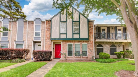 Photo of 1334 Country Place Drive, Houston, TX 77079 (MLS # 52652512)