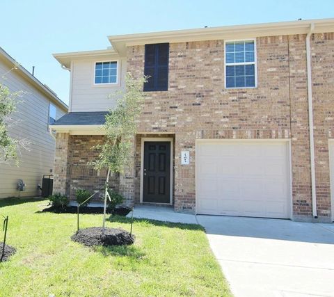 Photo of 13013 Bella Vida Lane, Houston, TX 77082 (MLS # 19526147)