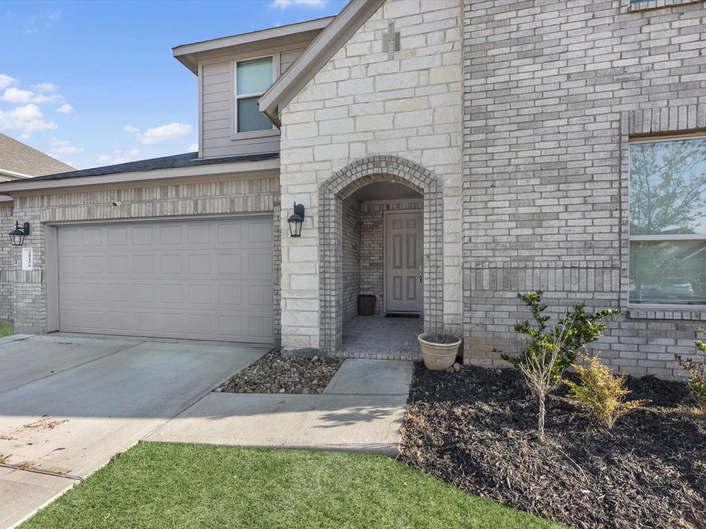 Photo of 20156 Bushwick Falls Drive, Montgomery, TX 77316 (MLS # 10898906)