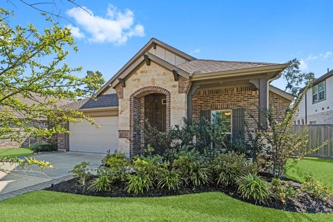 Photo of 535 Carina Gaze Drive, Conroe, TX 77318 (MLS # 33576615)