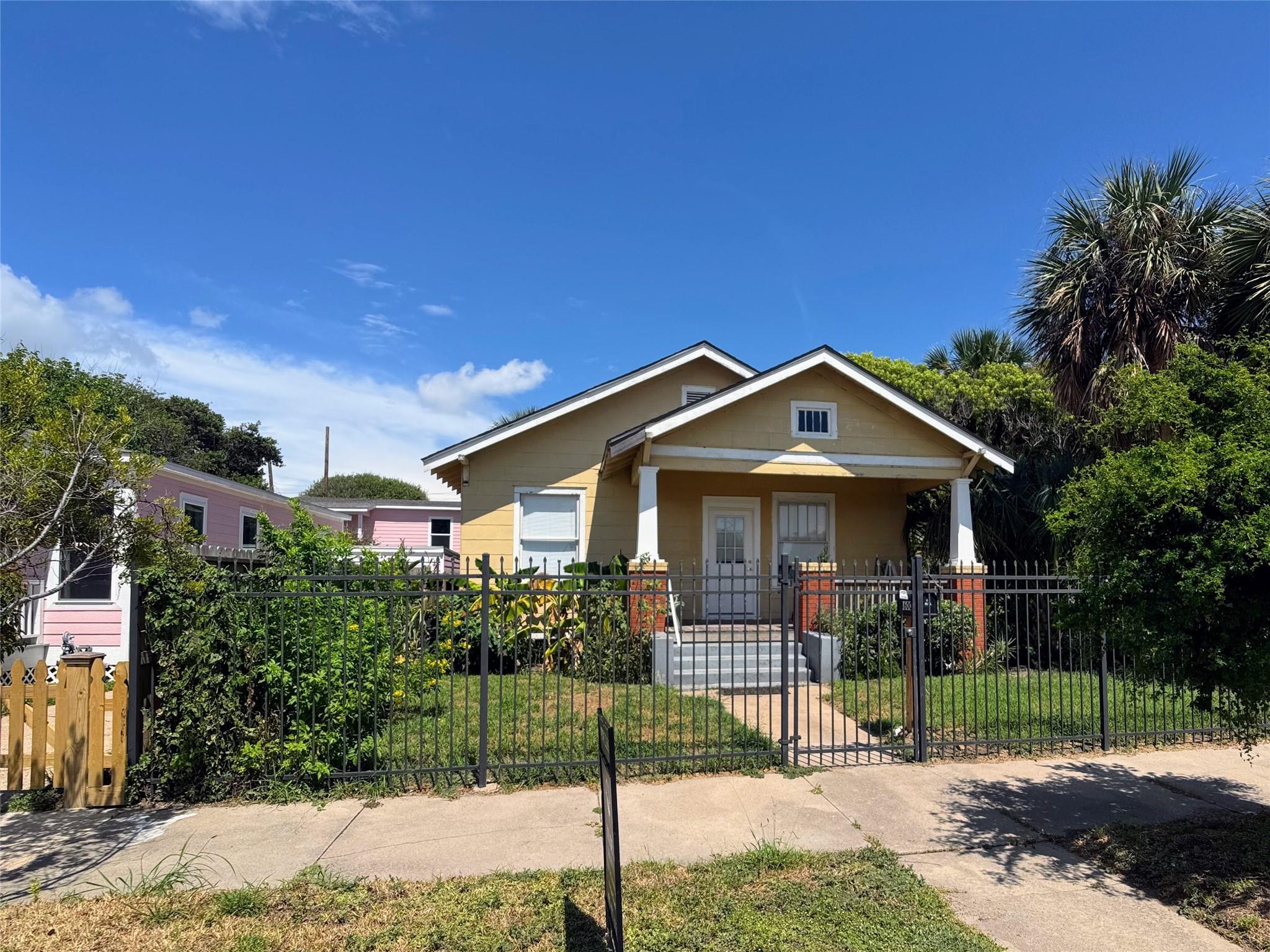3600 Avenue S 1/2