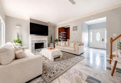 Photo of 17 Bayou Pointe Drive, Houston, TX 77063 (MLS # 40445245)