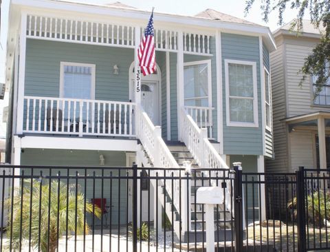 Photo of 3515 Winnie Street, Galveston, TX 77550 (MLS # 32079122)
