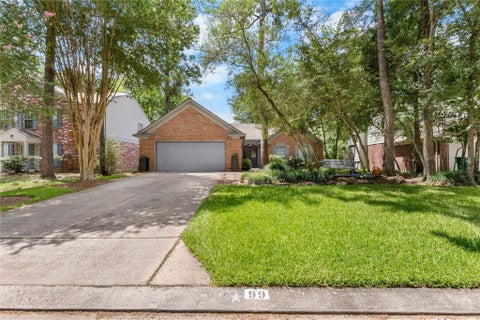 Photo of 99 S Village Knoll Circle, The Woodlands, TX 77381 (MLS # 29522480)