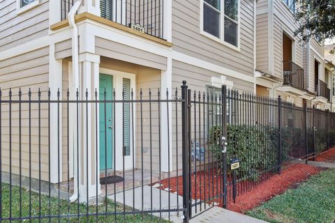 Photo of 1401 Paige Street, Houston, TX 77003 (MLS # 15665205)