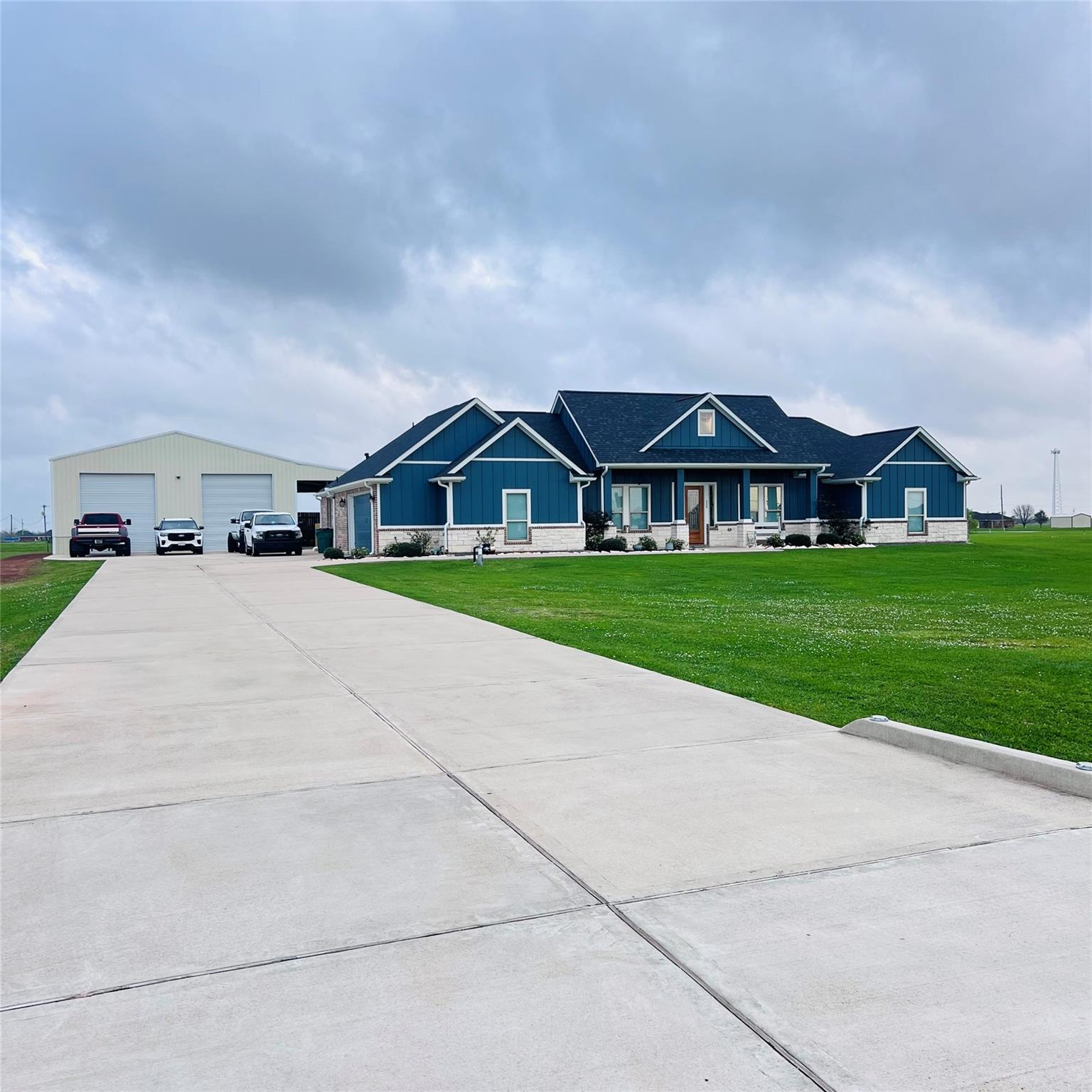 320 Buffalo Trail