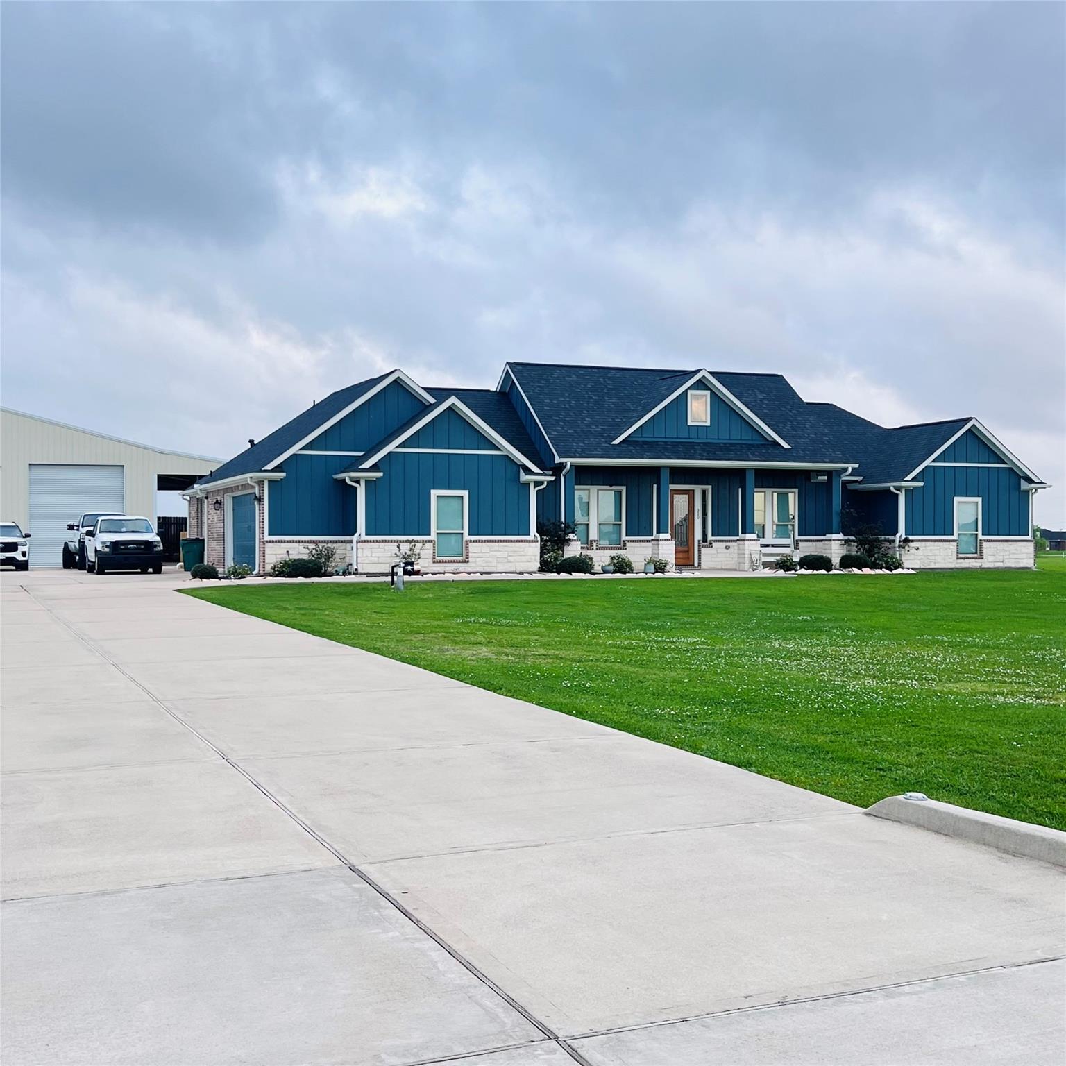 320 Buffalo Trail
