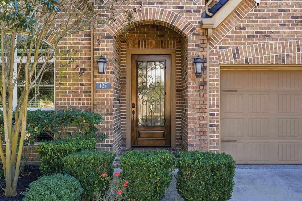 Photo of 127 Deerchase Drive, Conroe, TX 77384 (MLS # 39535563)